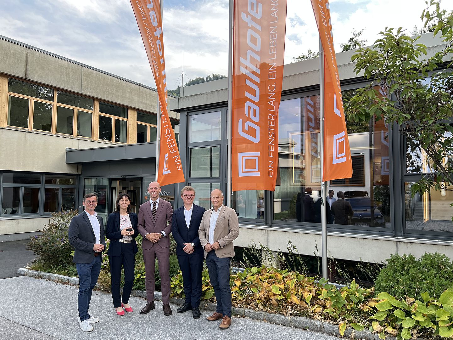 Gruppenfoto: Besuch Landesrat DI Willibald Ehrenhöfer